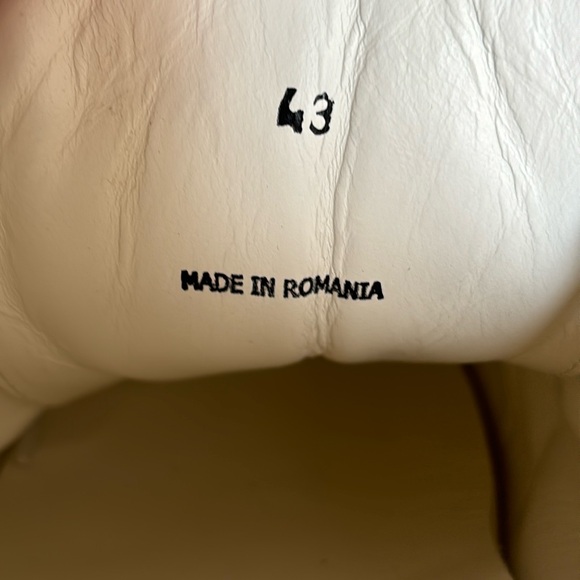 Moncler Ivory and Beige Sneakers - Picture 8 of 8